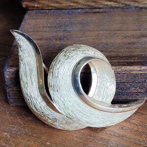 Trifari Signed Brooch on Gold Toned Back FREE SHIP